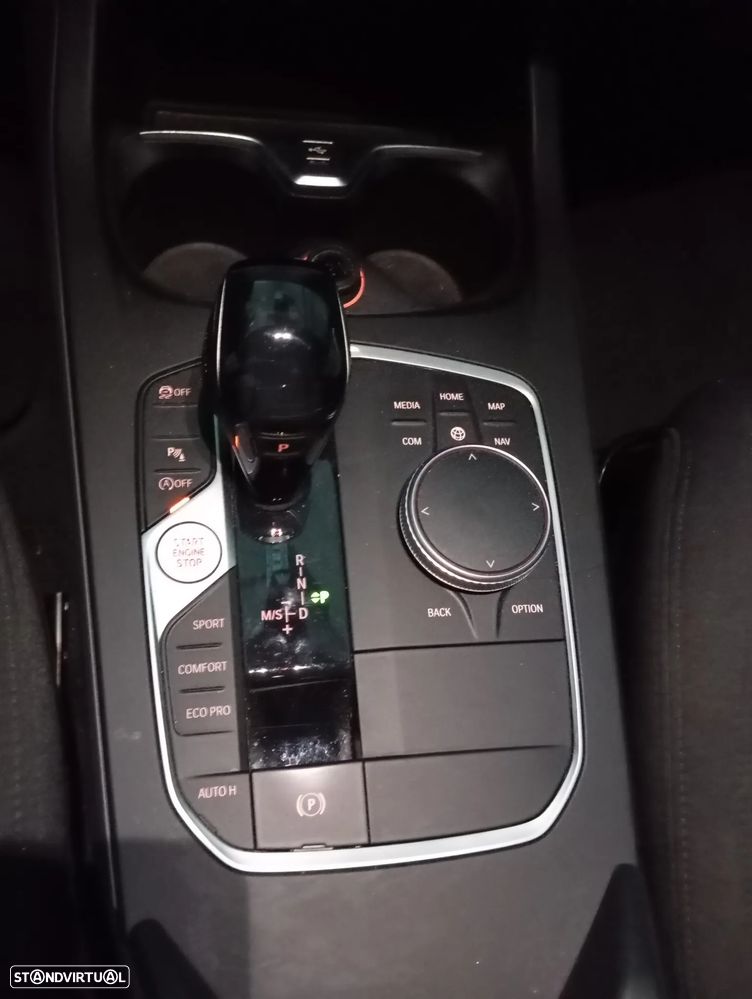 BMW 118 i Line Luxury Auto - 10