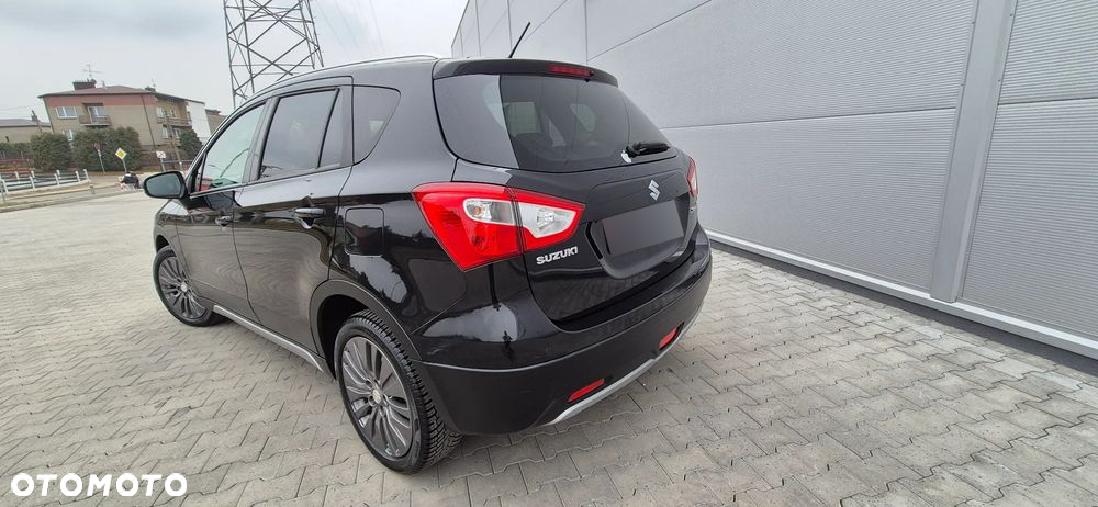 Suzuki SX4 S-Cross 1.6 VVT CVT 4x2 limited - 23