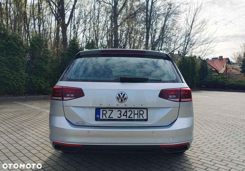 Volkswagen Passat 2.0 TDI Business DSG - 11