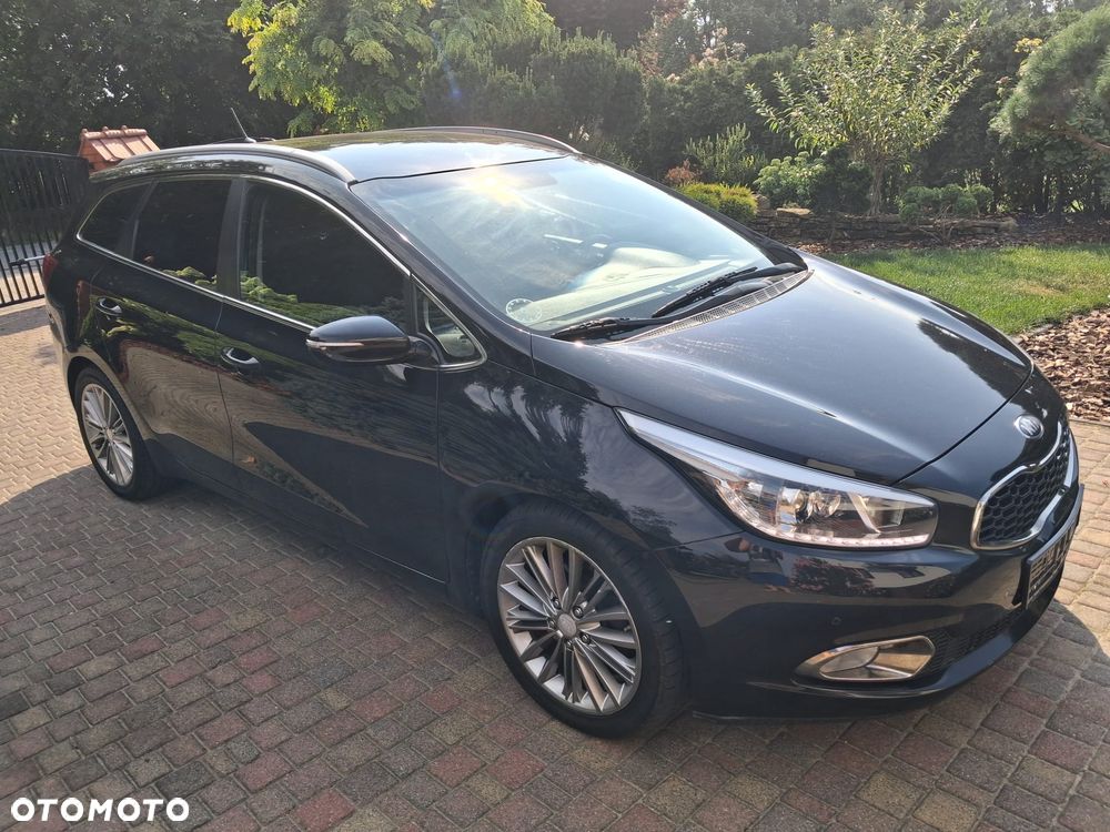 Kia Ceed 1.6 CRDi 128 Dream Team Edition - 8