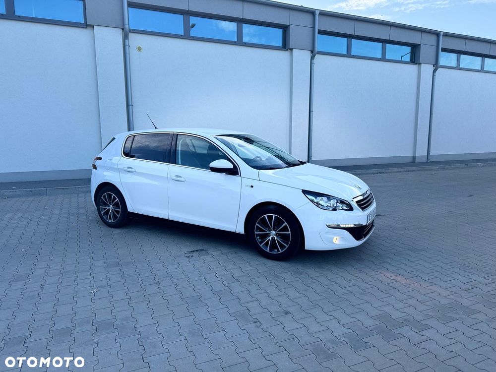 Peugeot 308 1.6 BlueHDi Allure S&S - 17