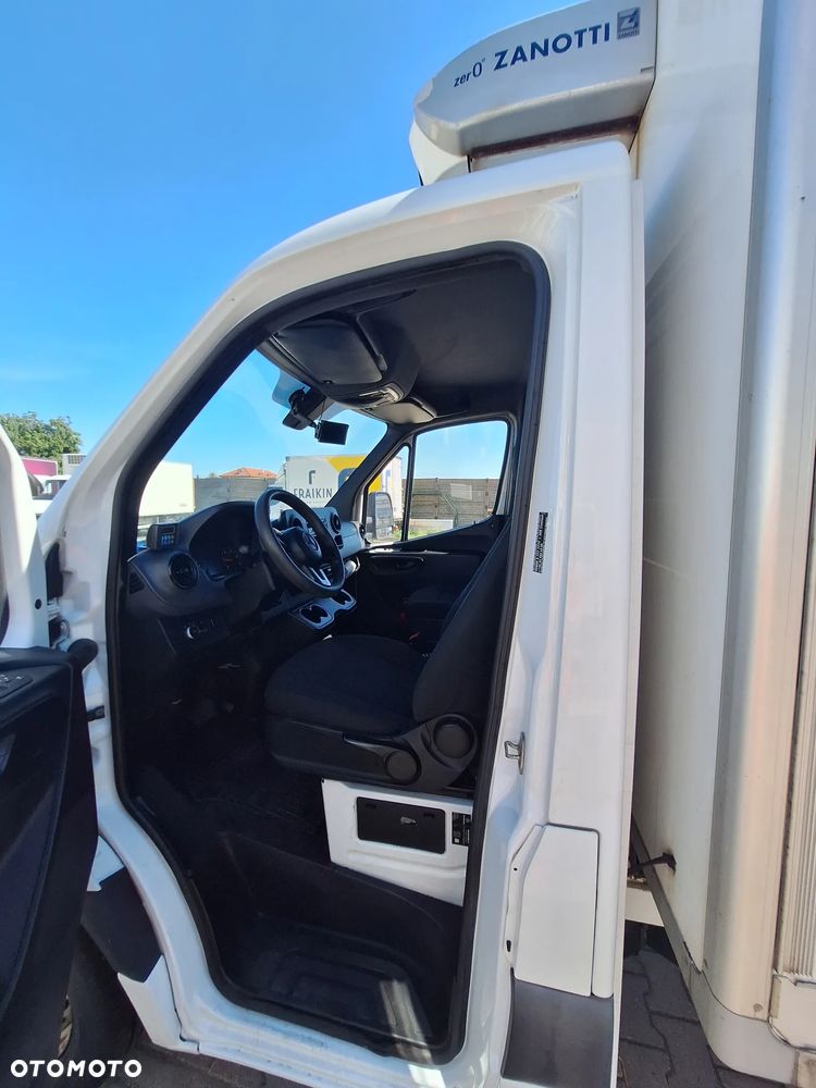 Mercedes-Benz SPRINTER 314 - 11