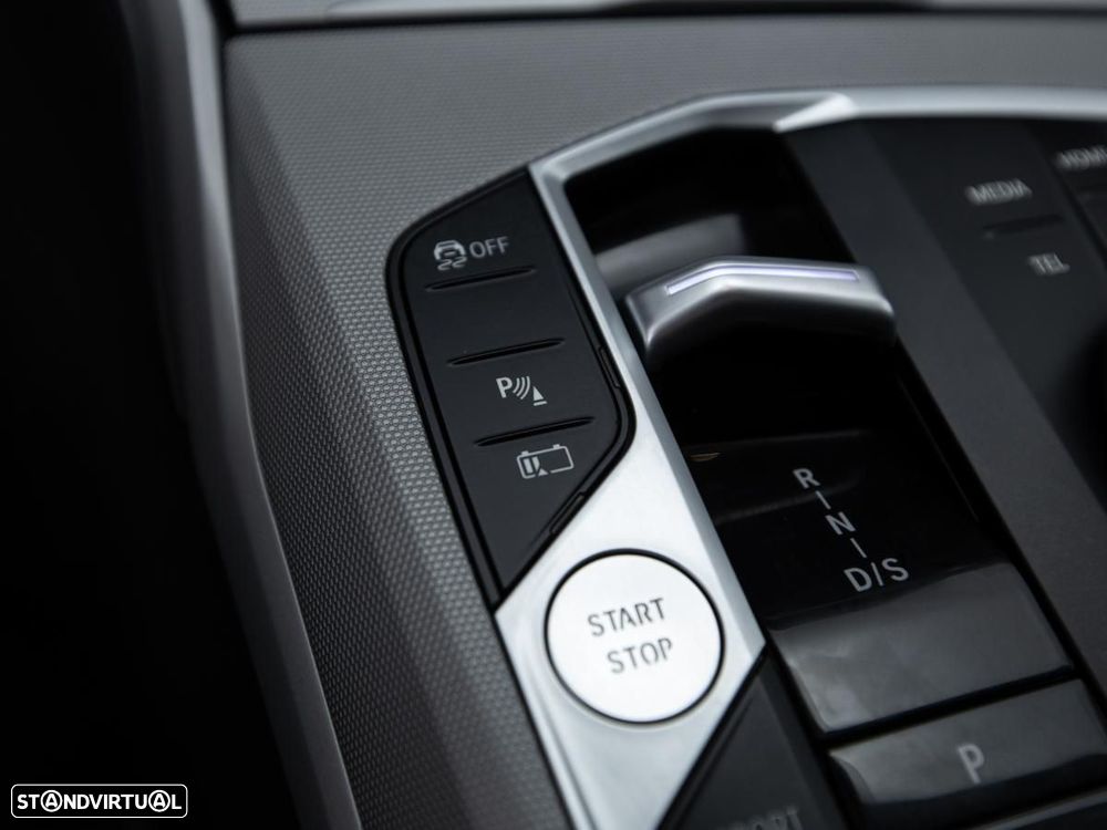 BMW 320 e Auto - 21