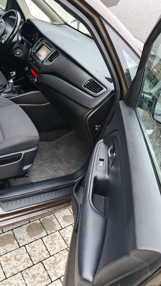 Kia Carens 1.7 CRDi M - 17