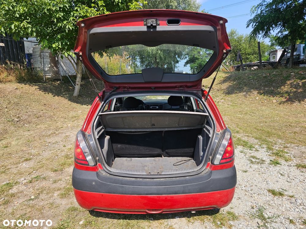 Kia Rio 1.6 Sport - 18