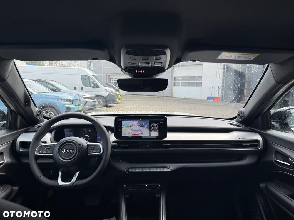 Jeep Avenger 1.2 T3 mHEV Black Edition FWD eDCT6 - 16