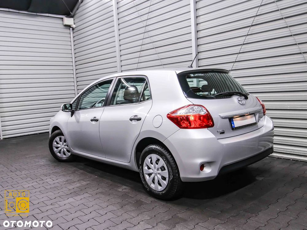Toyota Auris 1.33 VVT-i Terra Start - 4