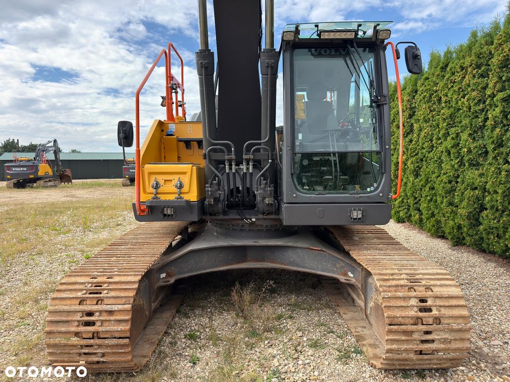 Volvo EC 220 EL - 12