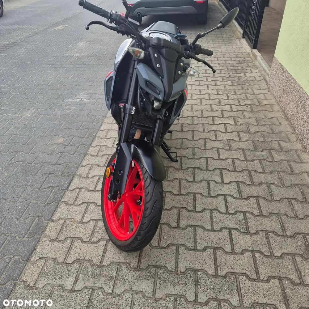 Yamaha MT - 9