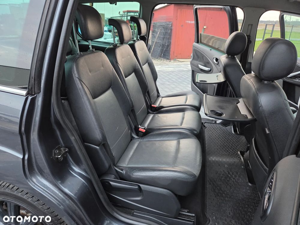 Ford Galaxy 2.0 TDCi Ghia - 27