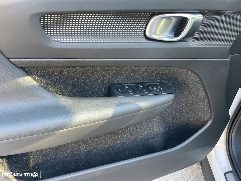 Volvo XC 40 1.5 T3 Momentum - 13