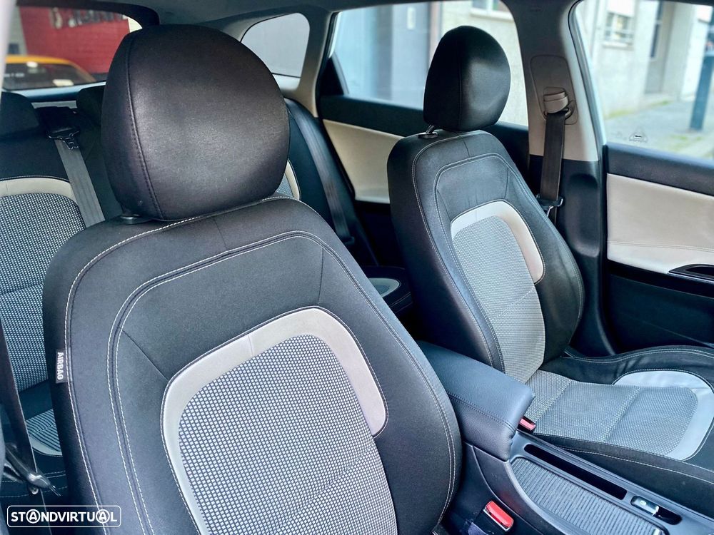 Kia ProCeed 1.6 CRDi GT Line 7DCT - 22