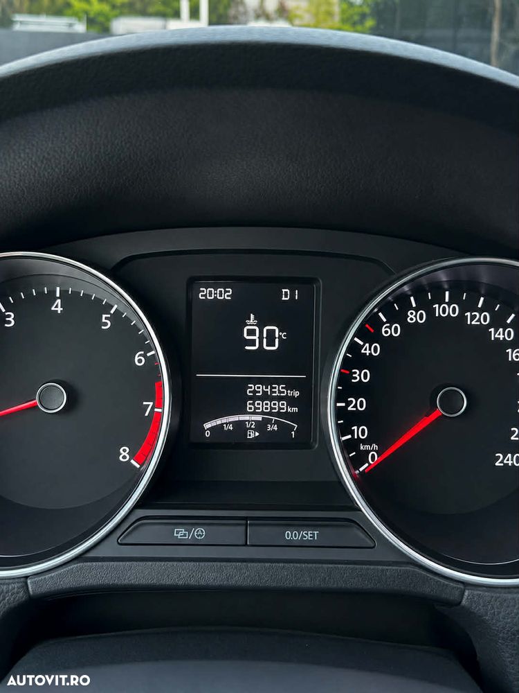 Volkswagen Polo - 4