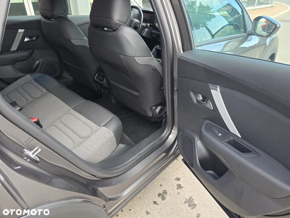 Citroën C4 BlueHDi 130 Stop&Start EAT8 SHINE - 13