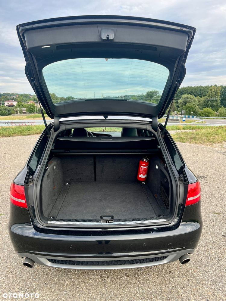 Audi A4 Avant - 16