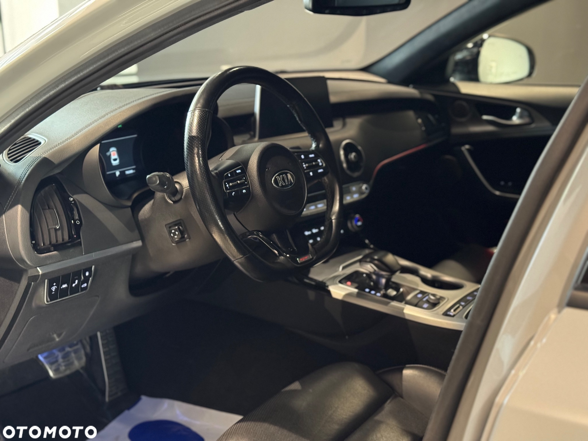 Kia Stinger 3.3 T-GDI V6 GT AWD - 9