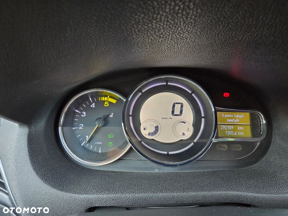 Renault Megane 1.5 dCi Privilege - 11