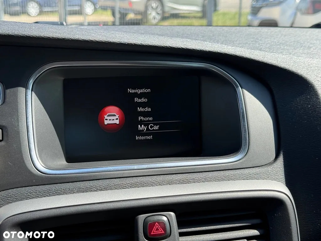 Volvo V40 D2 Geartronic Momentum - 23