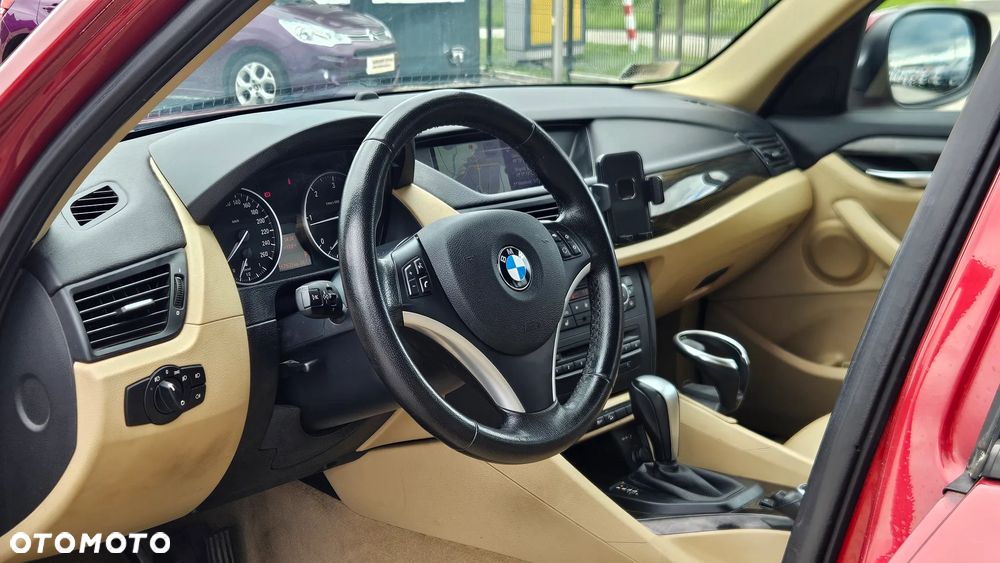 BMW X1 xDrive20d - 16