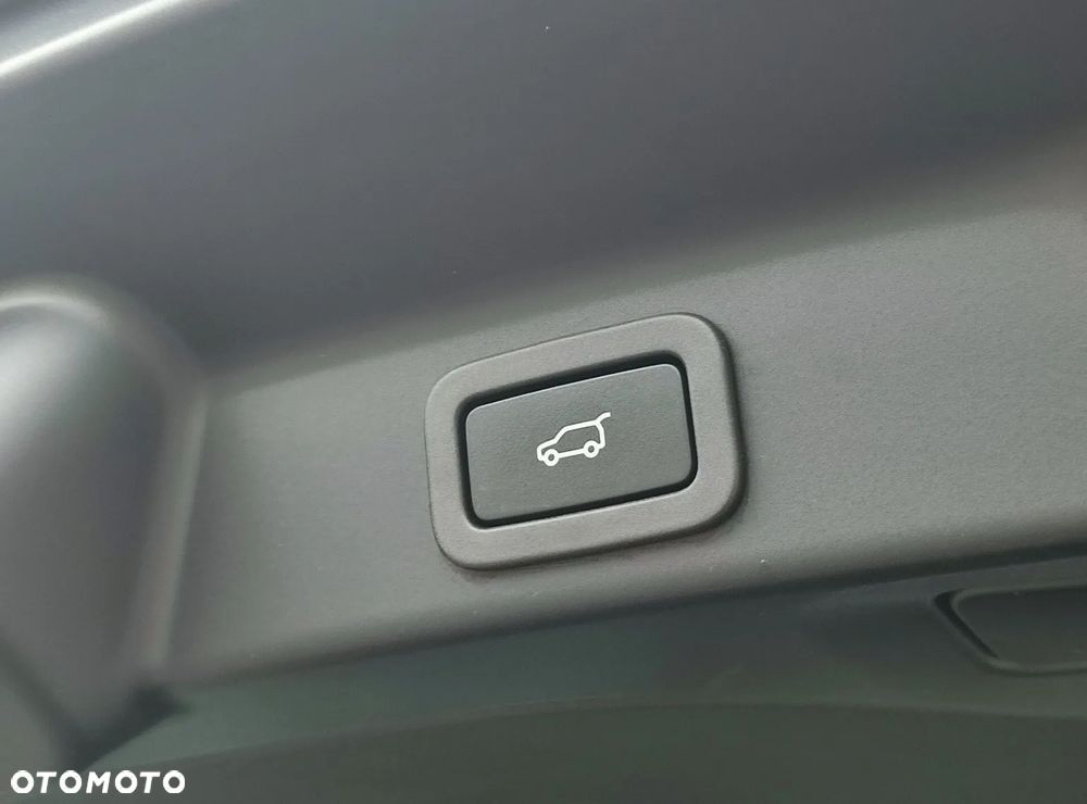 Jaguar F-Pace P250 AWD R-Dynamic HSE - 8