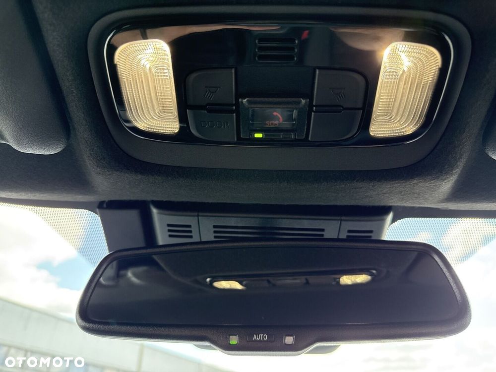Toyota Yaris Cross Hybrid 1.5 Style - 23
