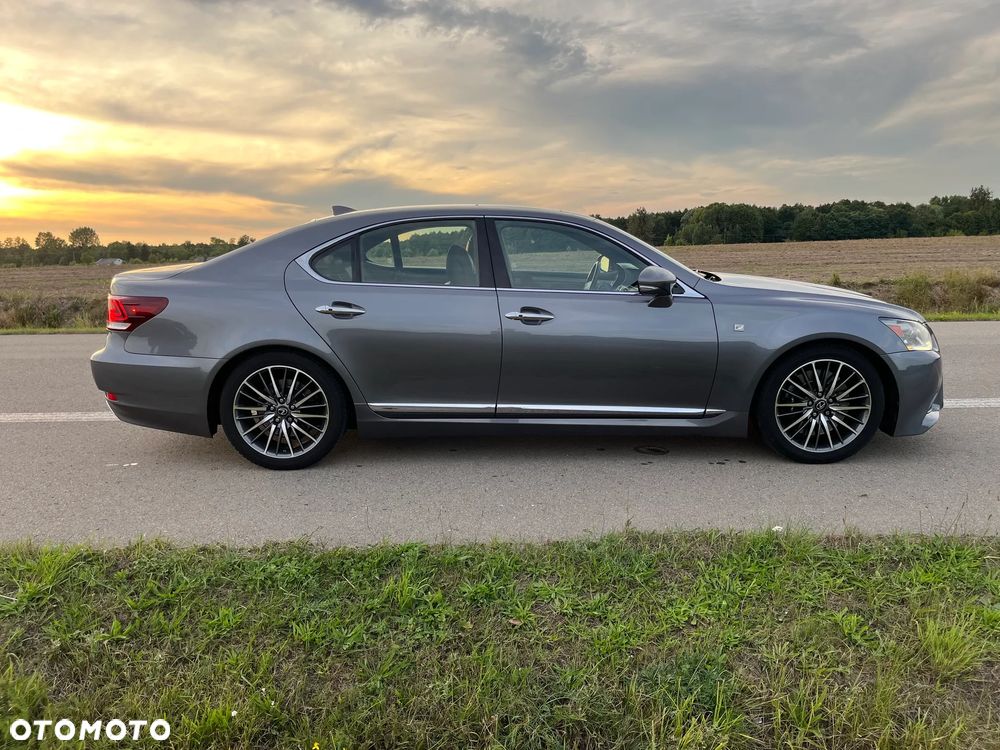 Lexus LS 460 F Sport - 16