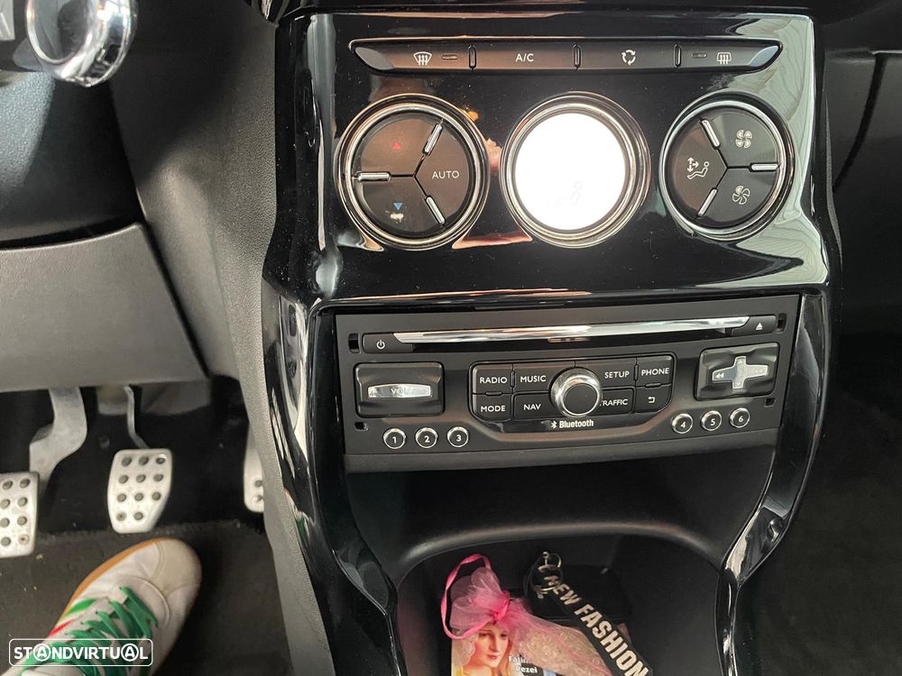 Citroën DS3 1.6 HDi Airdream So Chic - 13