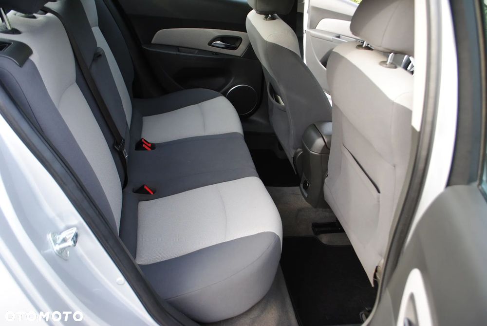 Chevrolet Cruze 1.8 LT - 14