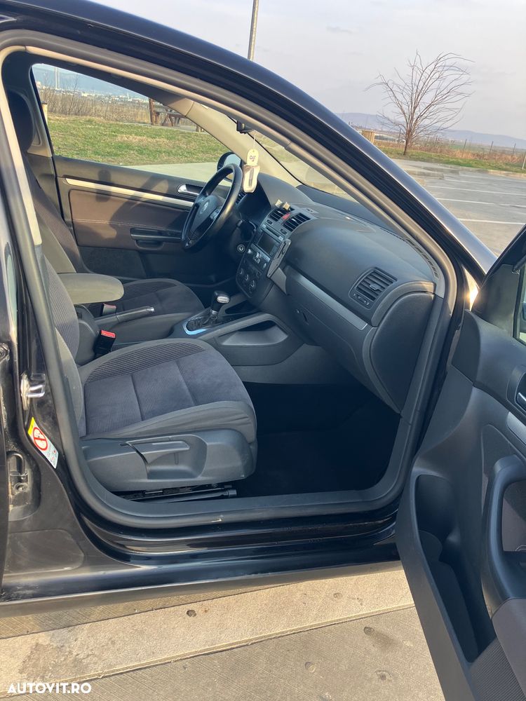 Volkswagen Jetta 1.9 TDI Comfortline DSG - 13