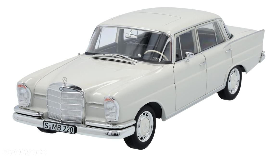 MERCEDES W111 220S Model samochodu 1:18 - 1