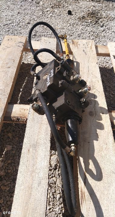 Rozdzielacz hydrauliczny Zawór VOLVO A 25 C A25 Wozidło 1106572 - 3