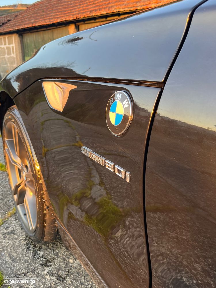 BMW Z4 sDrive20i - 13