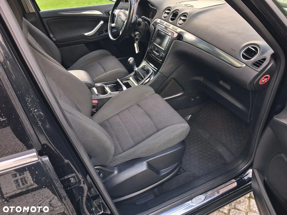 Ford S-Max - 28