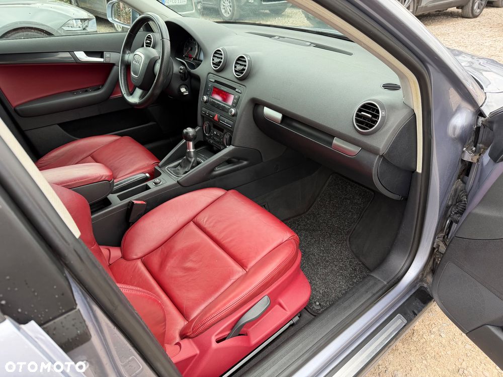 Audi A3 Sportback 1.6 S line Sportpaket plus - 24