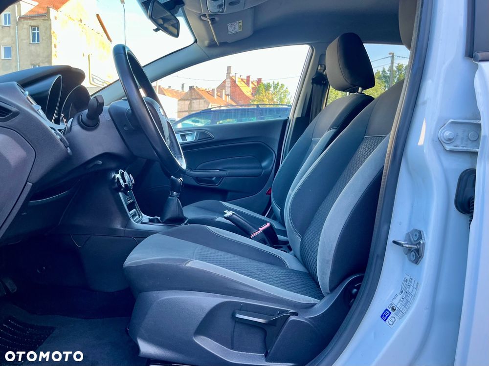 Ford Fiesta 1.25 Champions Edition - 18
