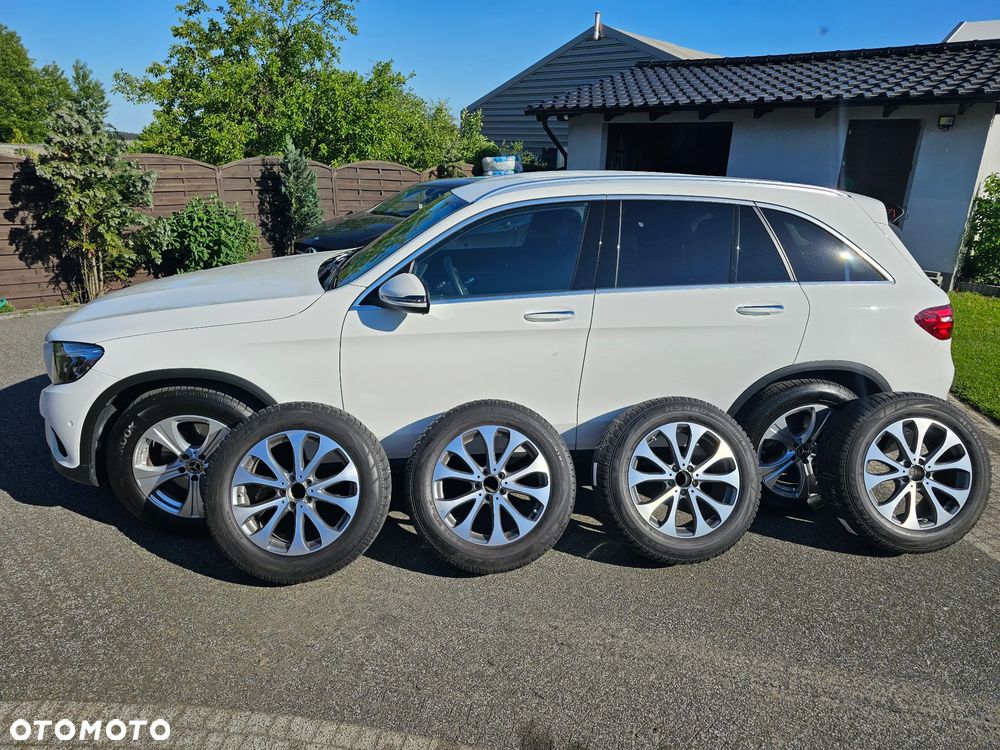 Mercedes-Benz GLC 250 4Matic 9G-TRONIC Exclusive - 27