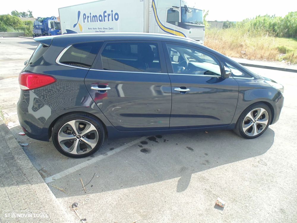 Kia Carens 1.7 CRDi ISG TX Aut. - 8