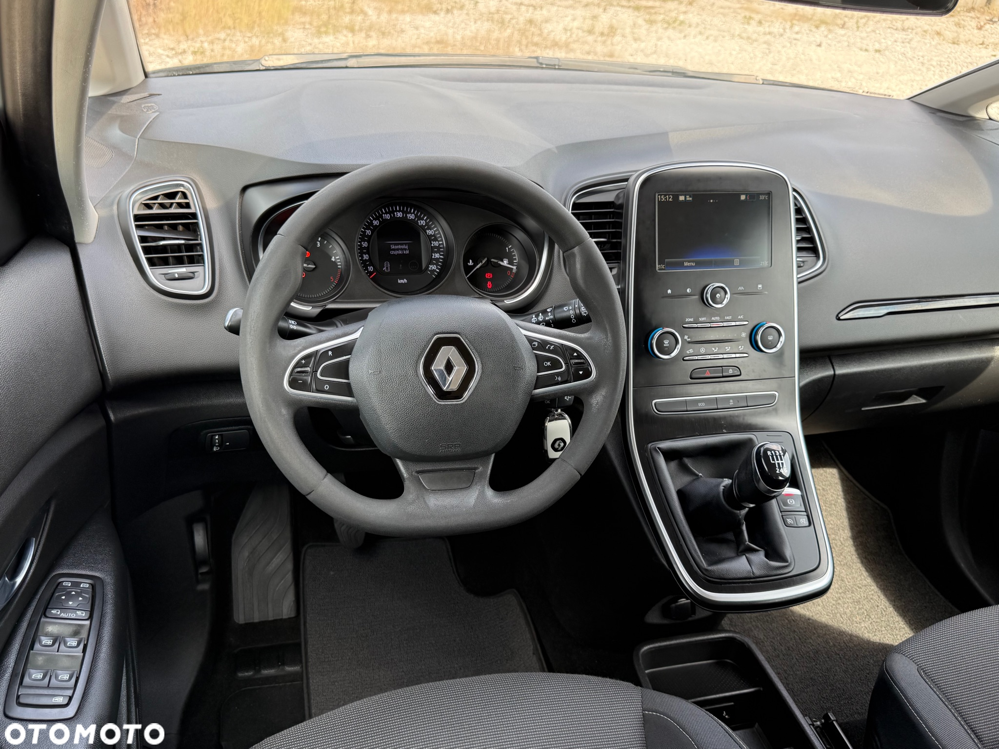 Renault Grand Scenic BLUE dCi 120 BLACK EDITION - 15