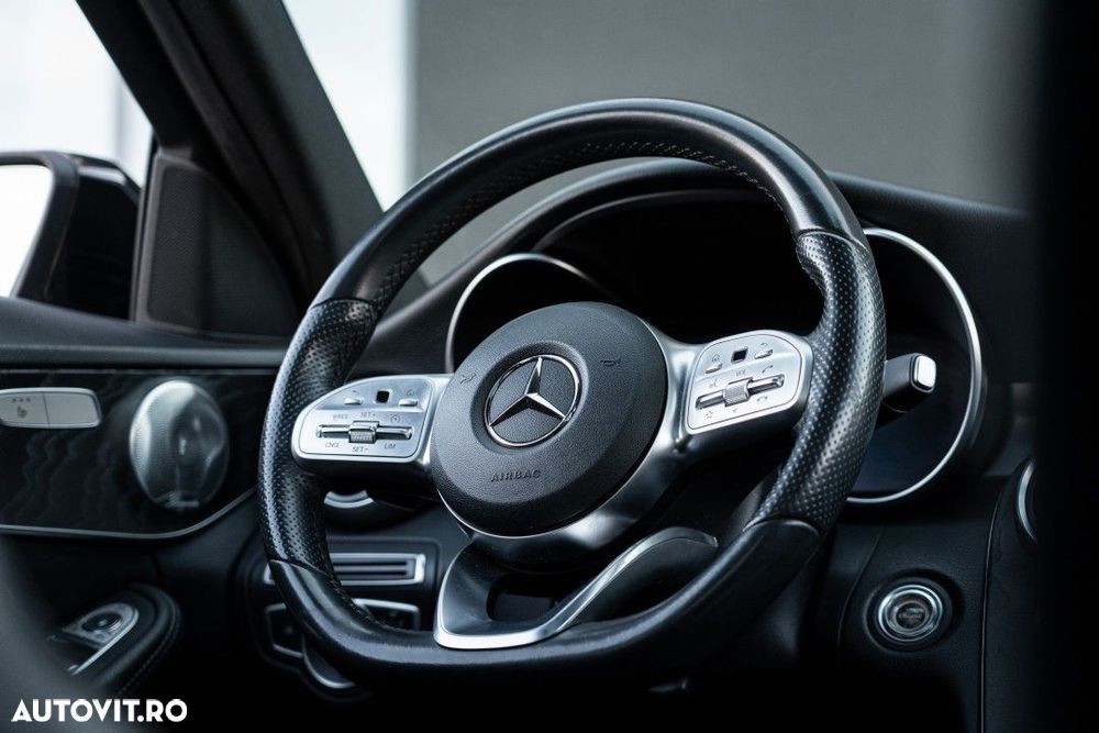 Mercedes-Benz C - 23