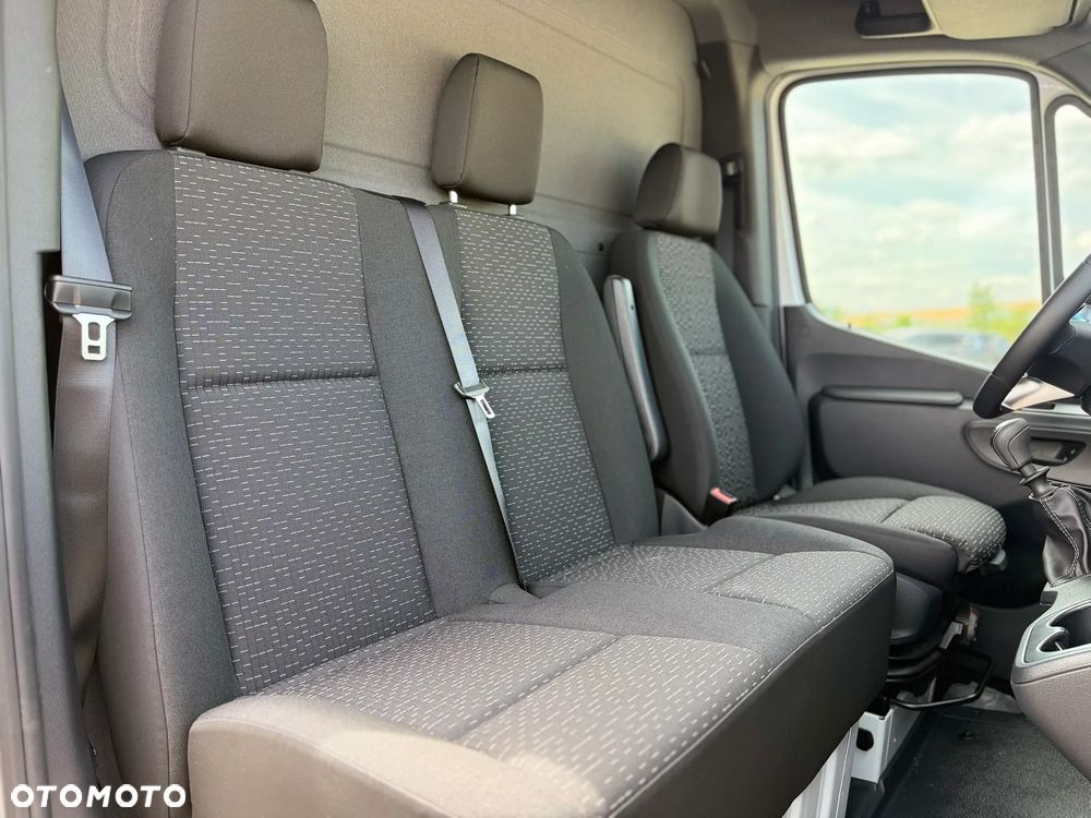 Mercedes-Benz Sprinter - 18