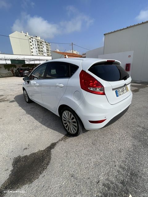 Ford Fiesta 1.25 Titanium 124g - 9