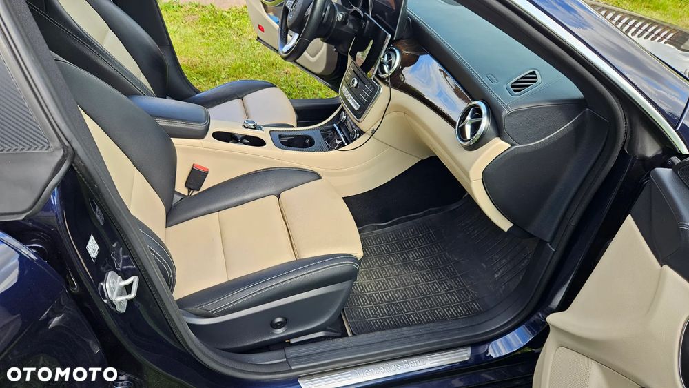 Mercedes-Benz CLA 250 7G-DCT AMG Line - 25