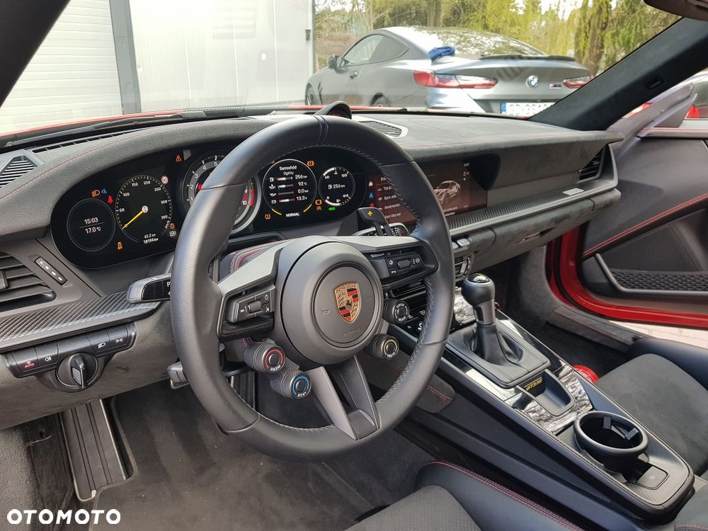 Porsche 911 GT3 RS - 18