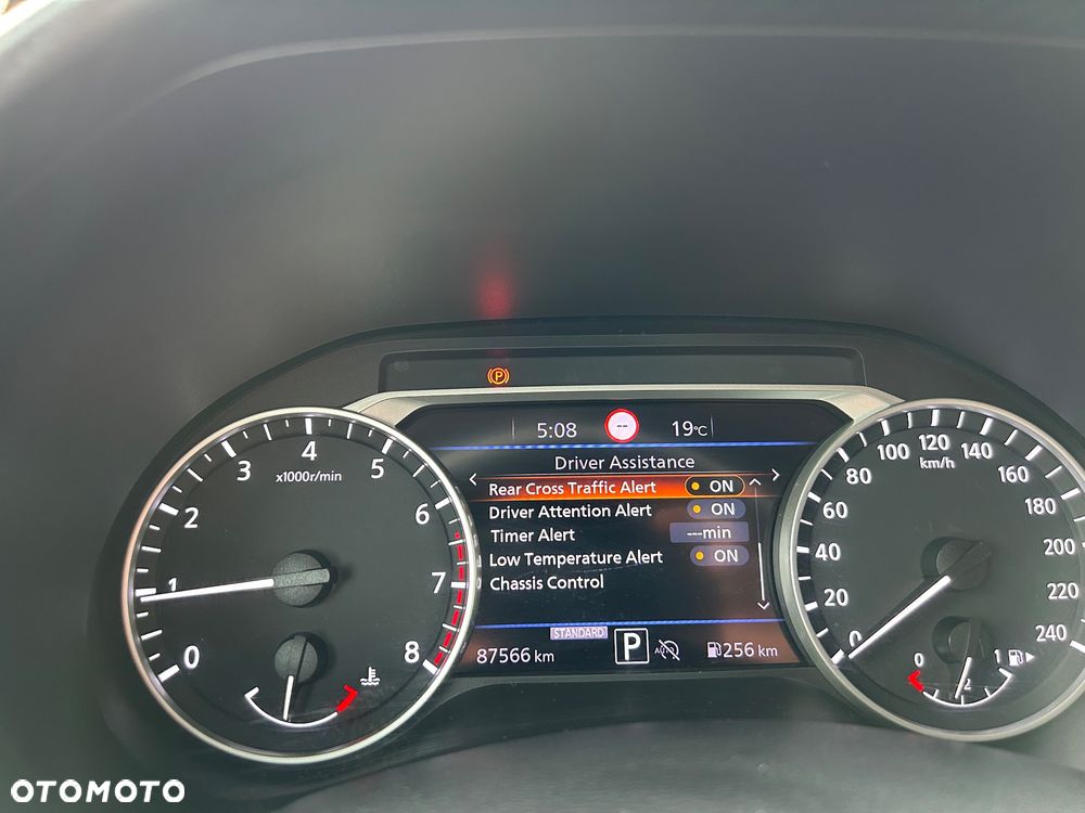 Nissan Juke 1.0 DIG-T Acenta DCT - 33