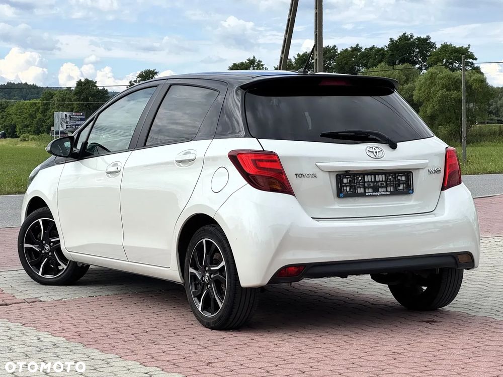 Toyota Yaris 1.33 Premium - 4