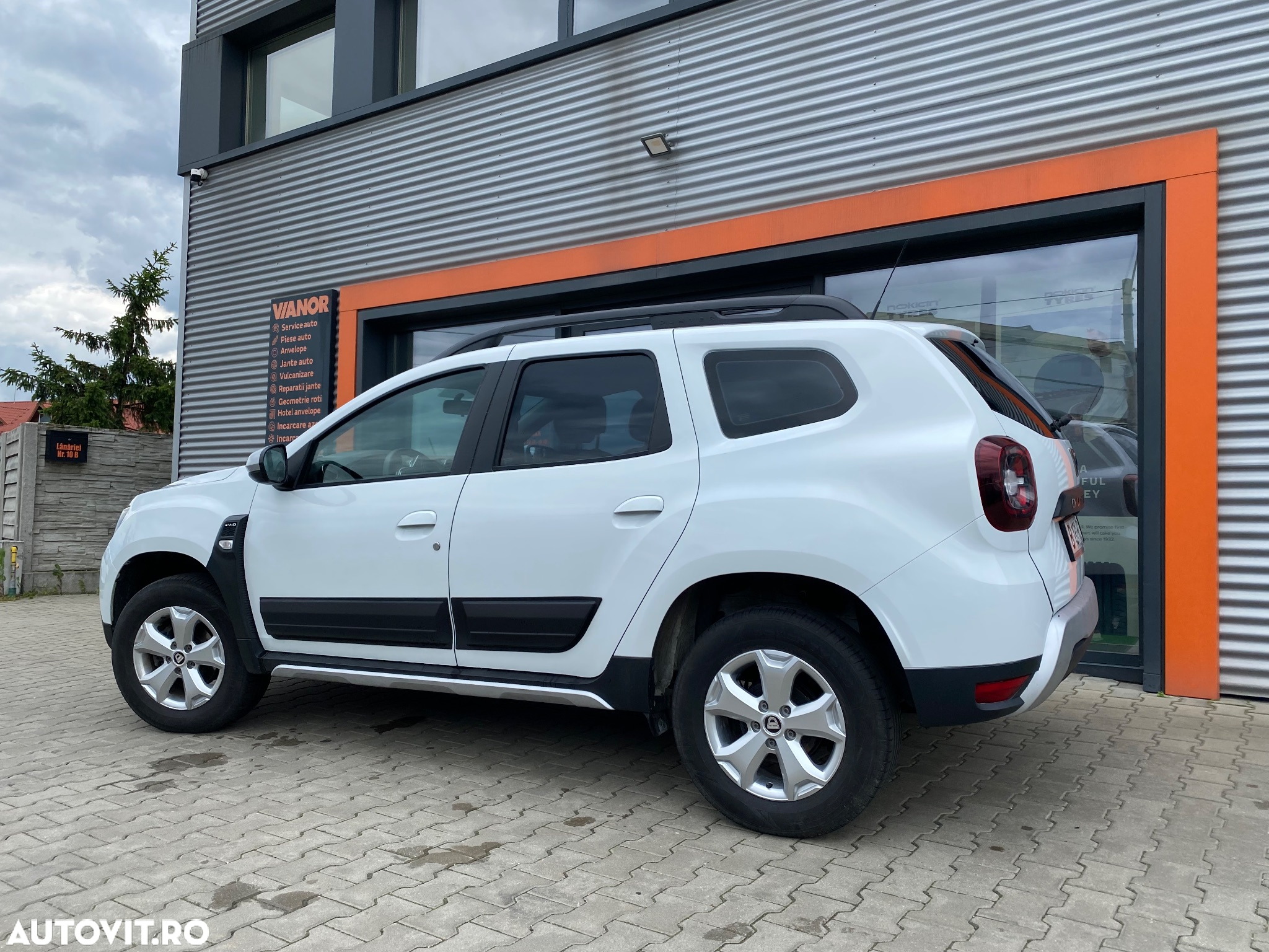 Dacia Duster 1.5 dCi 4WD Essential - 11
