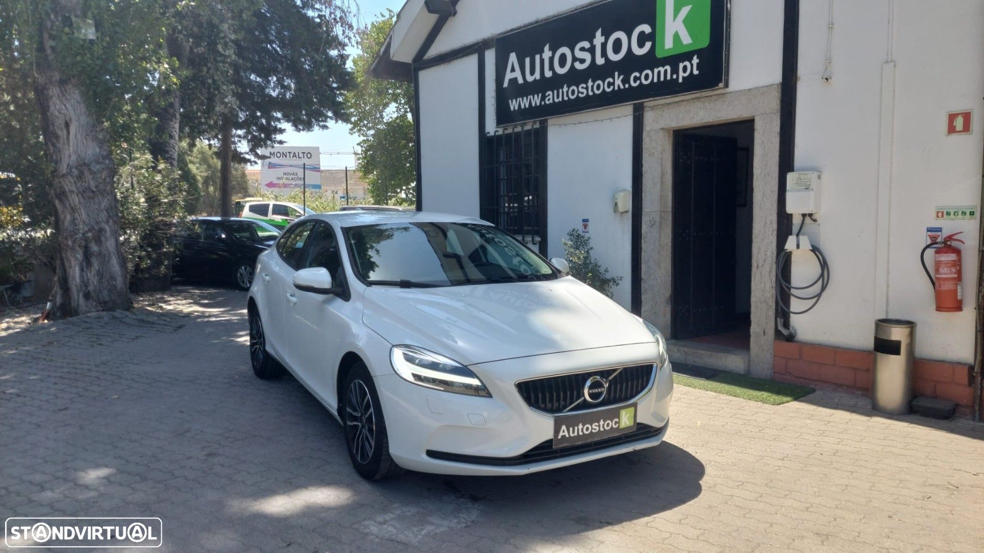 Volvo V40 2.0 D2 Summum - 1