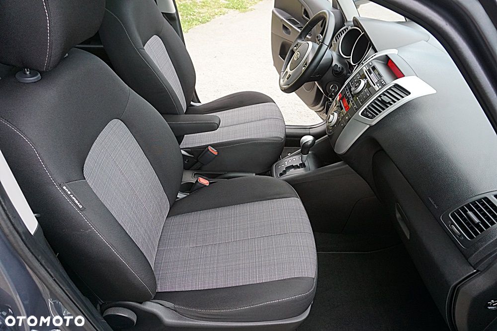 Kia Venga 1.6 CVVT Automatik Titanium Collection - 25