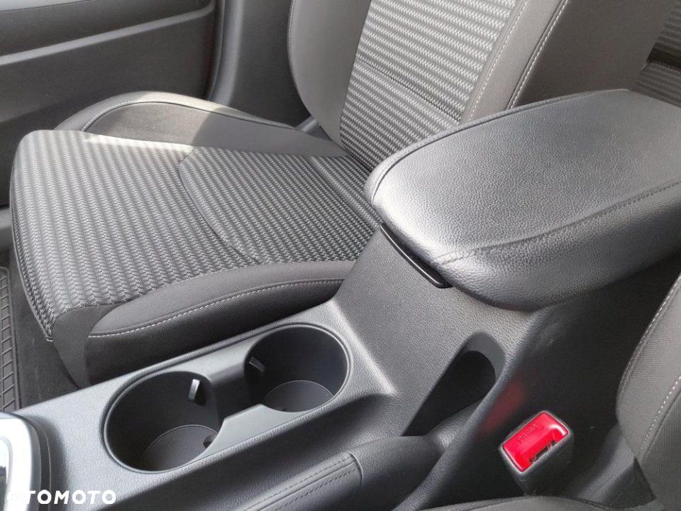 Kia XCeed - 25