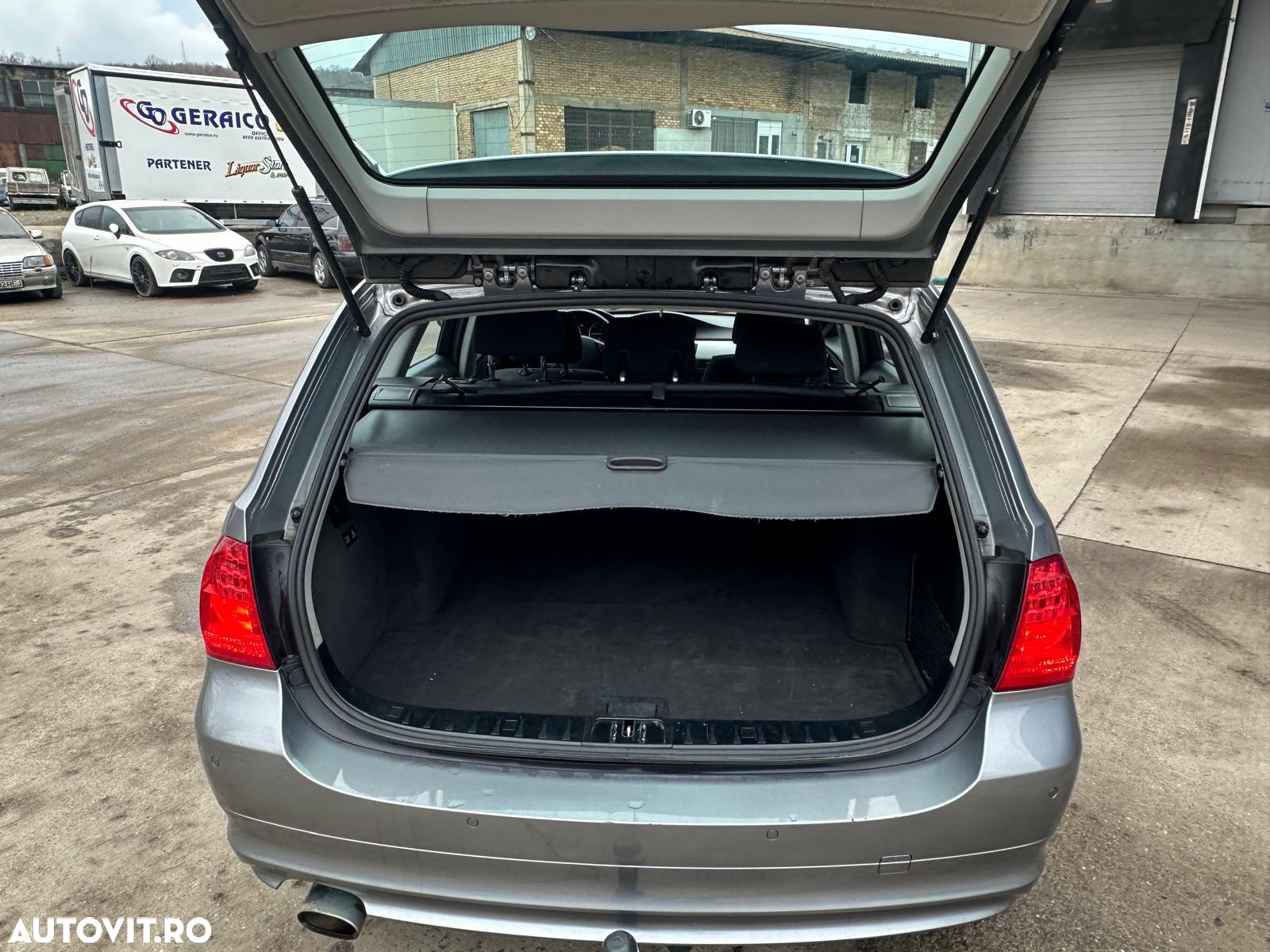 BMW Seria 3 320d xDrive DPF Edition Sport - 7